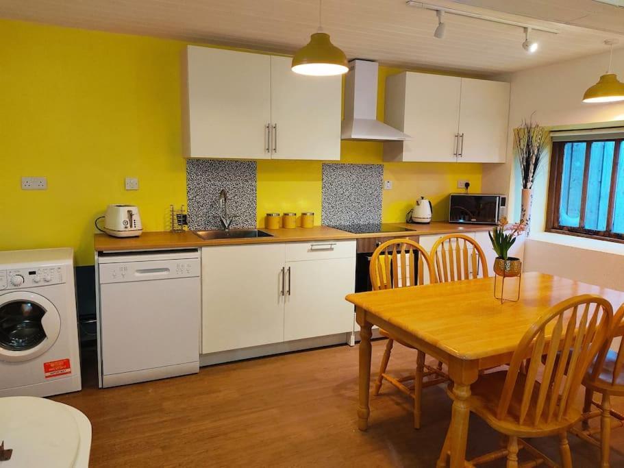 2 Bed Barn Conversion Tibenham Eksteriør bilde